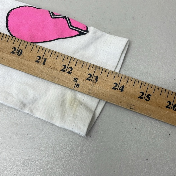 Yungblud Unisex Long Sleeve T-Shirt Tour limited edition hand signed Sz S - Picture 11 of 11